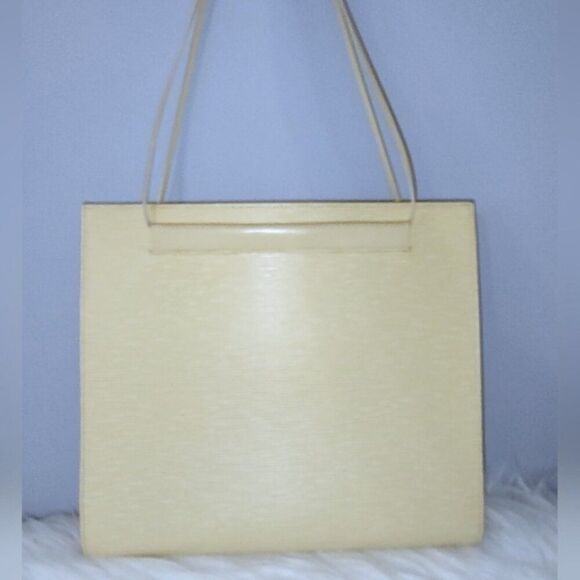 Louis Vuitton Epi Leather Saint Tropez EUC - Picture 3 of 10